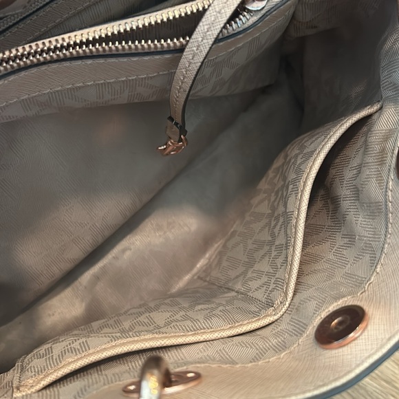 Michael Kors Cynthia Medium Convertible Saffiano Leather Satchel - Picture 10 of 13